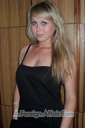 151051 - Anastasia Age: 32 - Russia