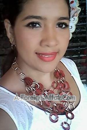 160897 - Yira Age: 30 - Colombia