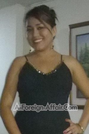 172113 - Liseth Age: 34 - Colombia