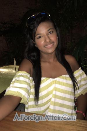 173813 - Nancy Age: 32 - Colombia