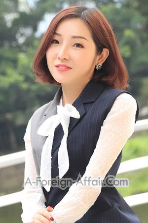 185319 - Weili (Wenny) Age: 42 - China