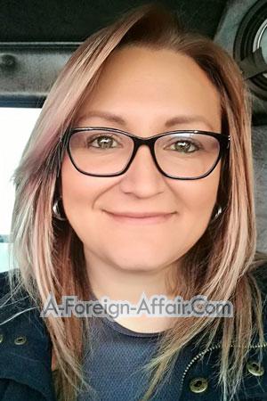 185864 - Ingrid Age: 48 - Costa Rica