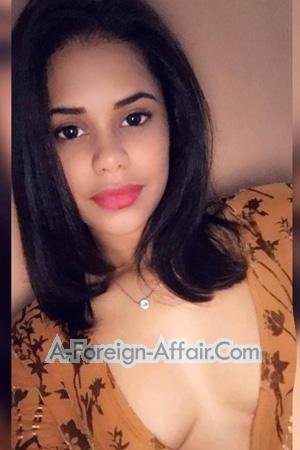 190046 - Willeny Age: 29 - Dominican Republic