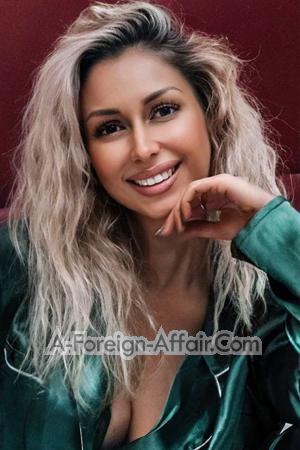 204102 - Elena Age: 28 - Russia