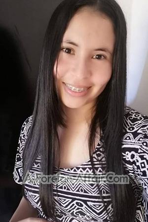 204180 - Arianna Age: 30 - Colombia