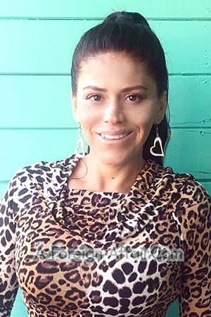 204575 - Silvia Age: 39 - Costa Rica