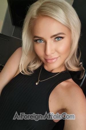 204861 - Elena Age: 34 - Russia