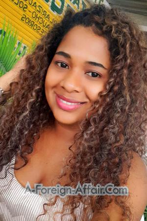 205916 - Yaneiris Age: 37 - Colombia