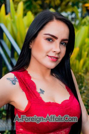 207491 - María Age: 31 - Colombia