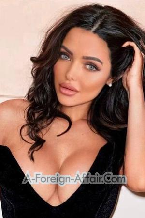 208324 - Nikoleta Age: 28 - Germany