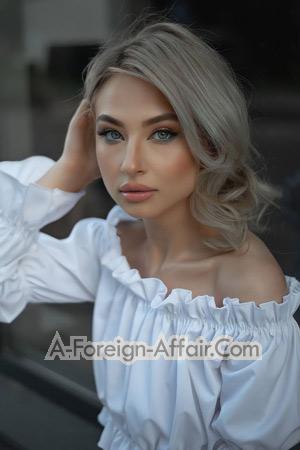 210230 - Ivanna Age: 22 - Ukraine