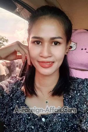 211510 - Supatta Age: 34 - Thailand