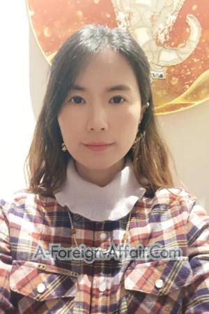 212801 - Jessy Age: 45 - China