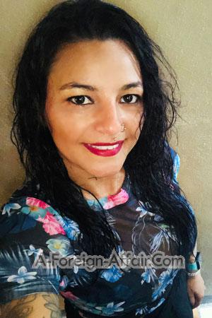 212893 - Jessica Age: 41 - Costa Rica