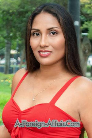215360 - Aracelli Age: 32 - Peru
