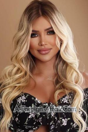 215539 - Julieth Age: 38 - Brazil