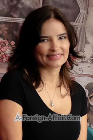 215745 - Tolia Age: 47 - Peru