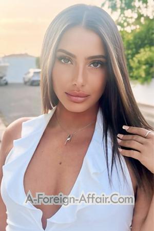 217084 - Alexia Age: 30 - France