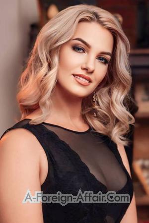 220301 - Olha Age: 45 - Ukraine