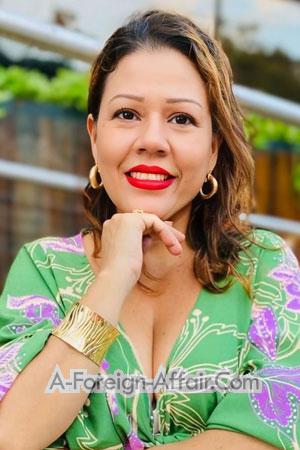 220953 - Elena Age: 49 - Colombia