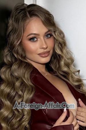 221643 - Krystsina Age: 26 - Belarus