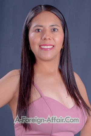 223585 - Flora Age: 36 - Bolivia