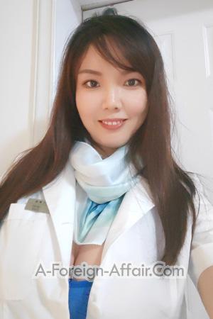 224412 - Lily Age: 35 - China