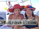 cartagena-women-boat-1104-58